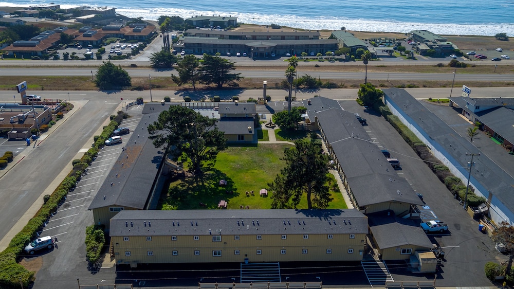 Silver Surf Motel San Simeon