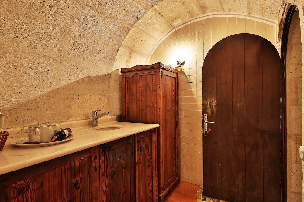 Cappadocia Cave Suites