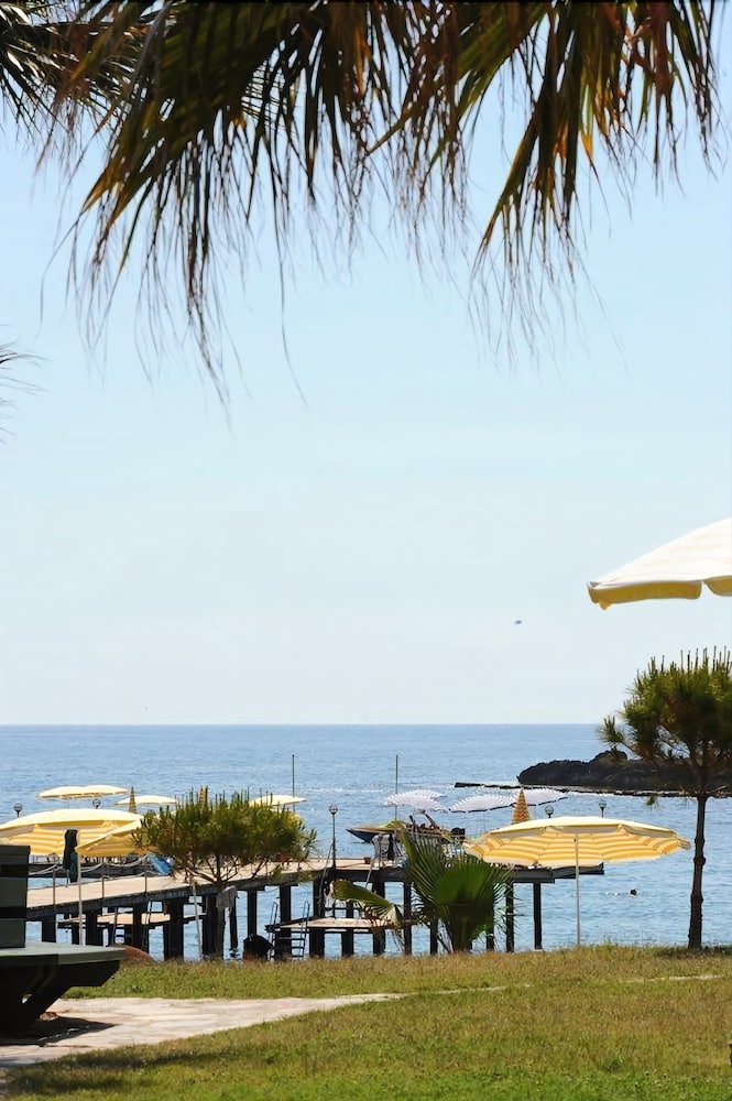 Oz Hotels İncekum Beach Resort