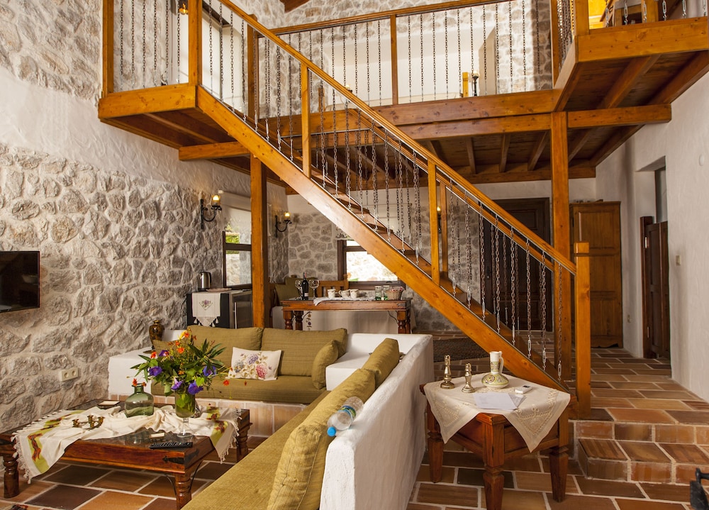 Mandarin & Mango Boutique Hotel