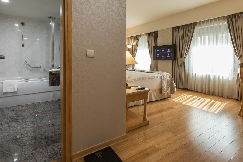 Zorlu Grand Hotel Trabzon