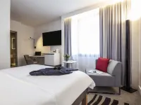 Novotel Hamburg City Alster Hotels near Borgfelde