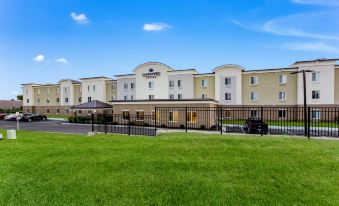 Candlewood Suites Brighton