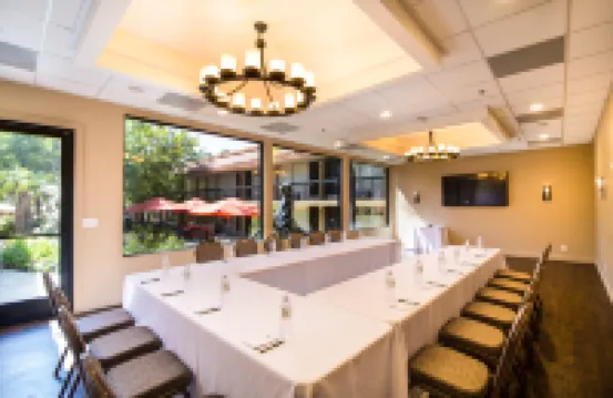 棕櫚樹花園飯店 紐伯裡公園住宿飯店