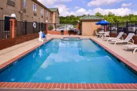 Quality Inn & Suites - piscine
