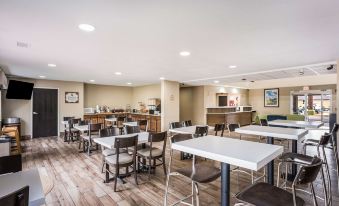 MainStay Suites Cedar Rapids North - Marion