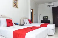 RedDoorz Plus @ Tirta Kencana Hotel Hotels in Nusaniwe
