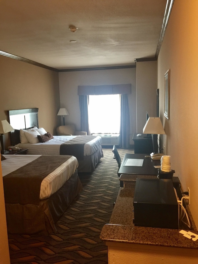 Best Western Red River Inn & Suites