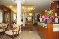 Hotel Elpiro - 4-Star