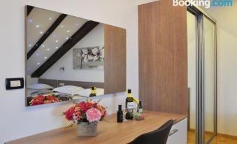 Deluxe Apartments & Rooms Sarella