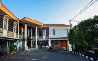 Hotel Grand Orri Hotels in Cibinong