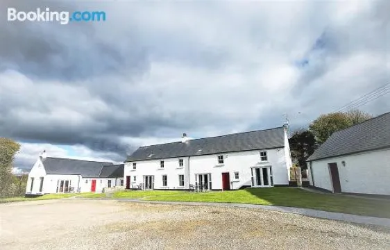 Finn Cottage - Housity