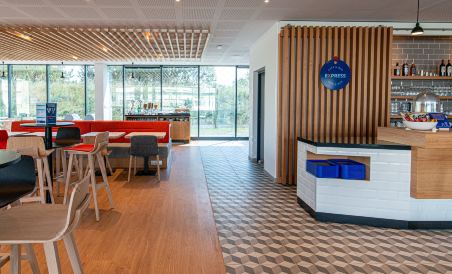 Holiday Inn Express Bordeaux - Lormont - Housity