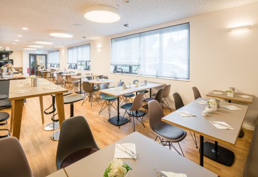 호텔 컬트 비즈니스 시설