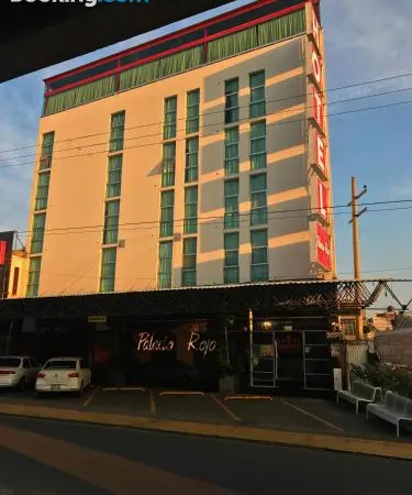 Palacio Rojo Hotel Familiar