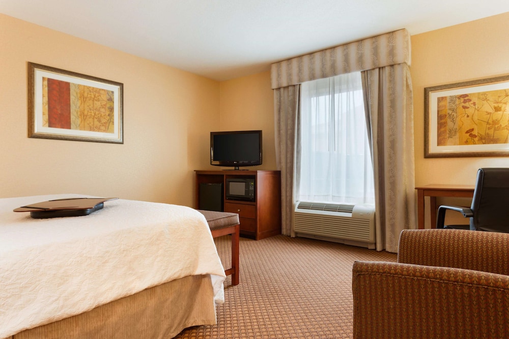 Hampton Inn & Suites Detroit/Chesterfield