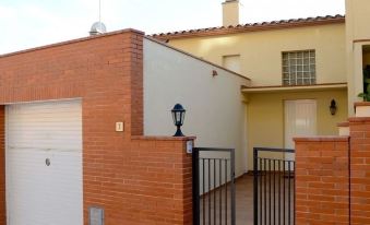 Casa Con Piscina y Bonitas Vistas Al Mar