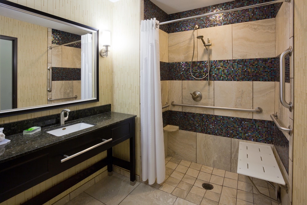 Holiday Inn Express & Suites Davenport, an Ihg Hotel