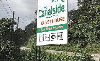 Canalside Villa & Guest House