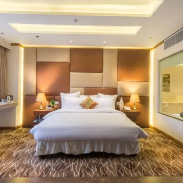 Luxus Grand Hotel Hotels near Lahore Zoo