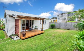 Sunny Grey Lynn Holiday Home