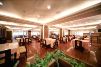 Ming Lu Holiday Hotel