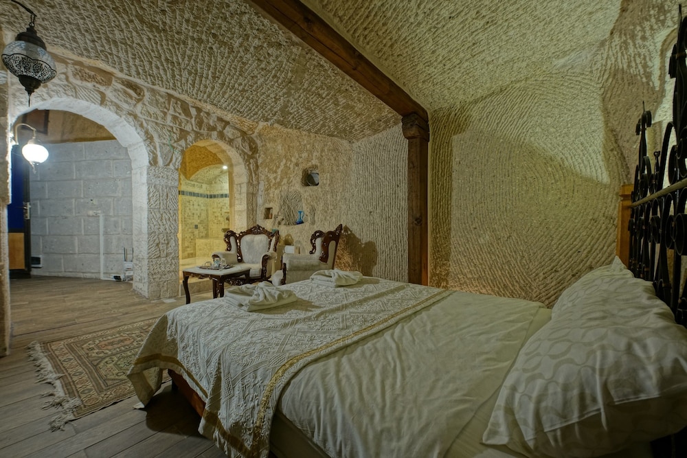 Angel Cave Suite