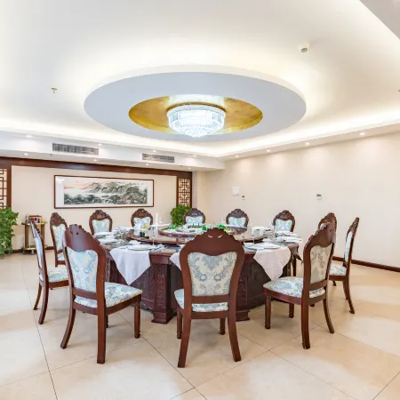 Oriental Garden Hotel
