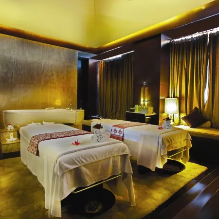 The Leela Ambience Gurugram Hotel