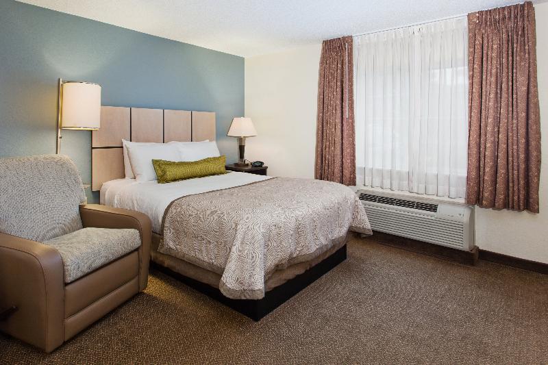 Sonesta Simply Suites Cleveland North Olmsted