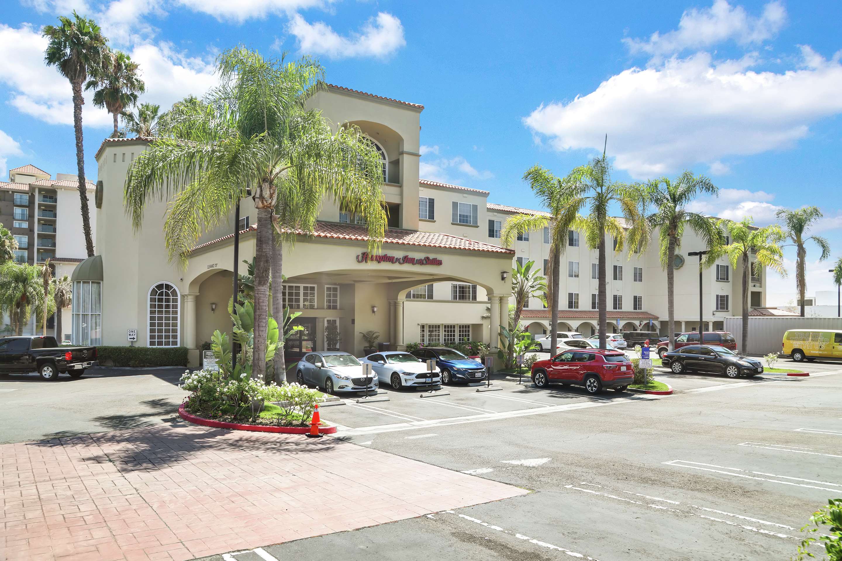 Hampton Inn & Suites Santa Ana/Orange County Airport