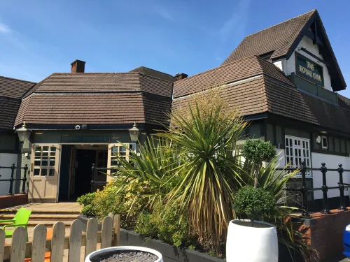 Royal Oak Hotel di Childer Thornton