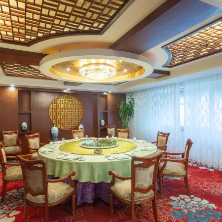 Jinhai Hotel Отели рядом с достопримечательностью «Вокзал Циндао»