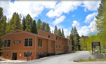 Beaver Village Condos by Staywinterpark