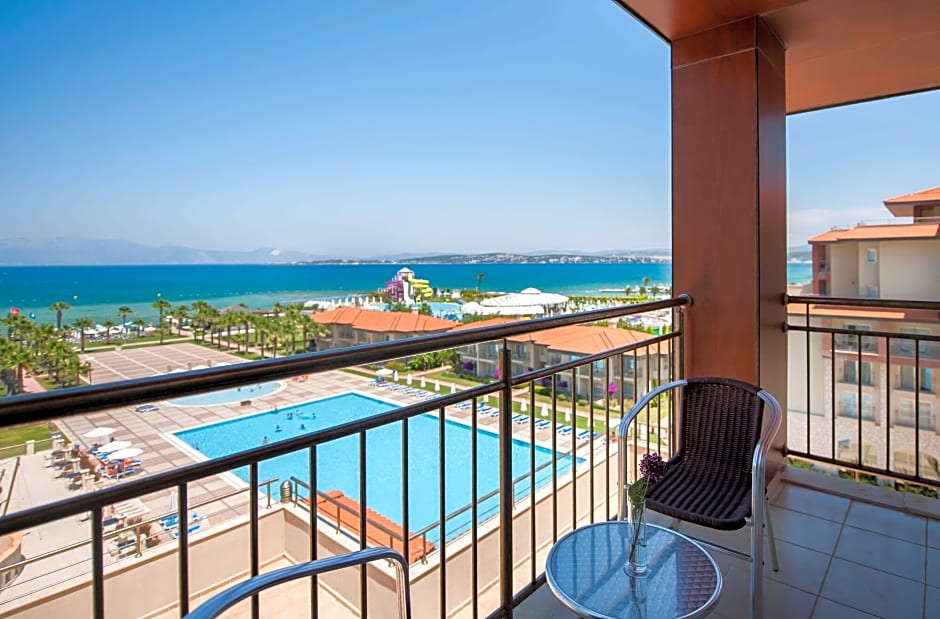 Radisson Blu Resort & Spa, Cesme