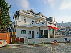 Gunsan Snoring Dalmong Guesthouse