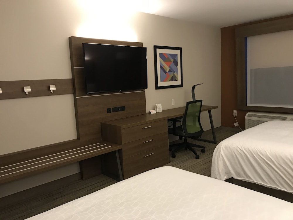 Holiday Inn Express & Suites Phoenix - Airport North, an Ihg Hotel