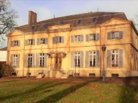 La Maison Verneuil فنادق في Saint-Aubin-en-Charollais