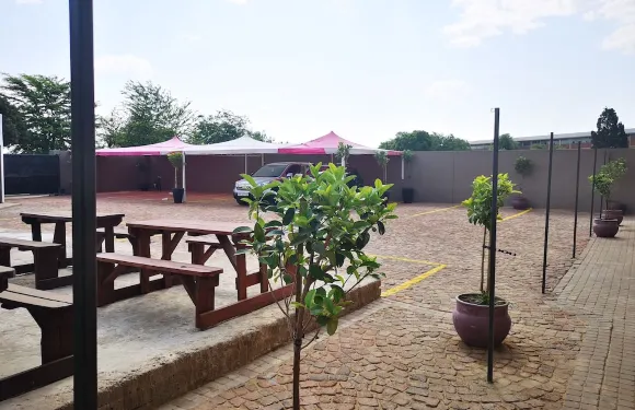 錦鯉酒店 - 比佛利山旅館