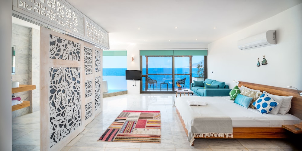 Mandalina Luxury Suites