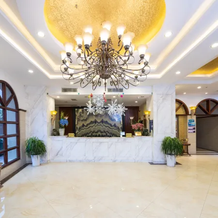 Meilun • City Resort PLUS Hotel (Guilin Xing'an Qinhuang Palace Lingqu Water Street)