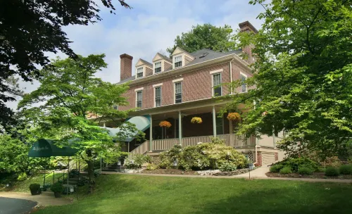 The Lafayette Inn Hotels in Belvidere