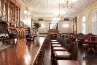 The Crown London, WorldHotels Distinctive Hotels in Barnet