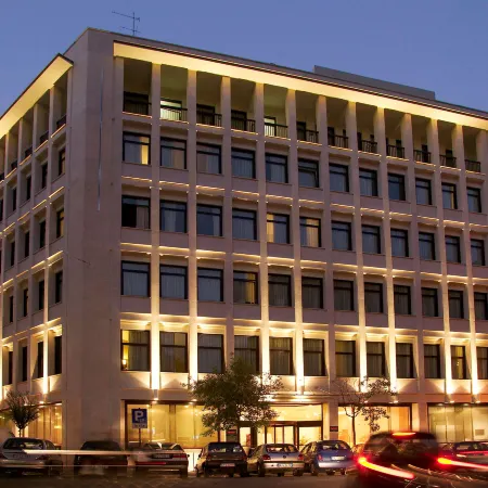 Mercure Roma Piazza Bologna Отели рядом с достопримечательностью «Номентано»