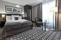 Red Baron Hotel & Restaurant Hotels in Dzierzoniow