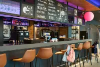 Moxy Paris Charles de Gaulle Airport Hôtels à : Roissy-en-France
