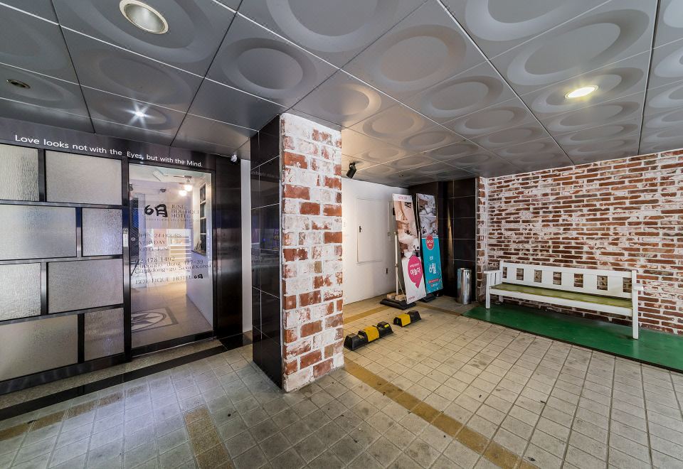 Cheonho Hotel June