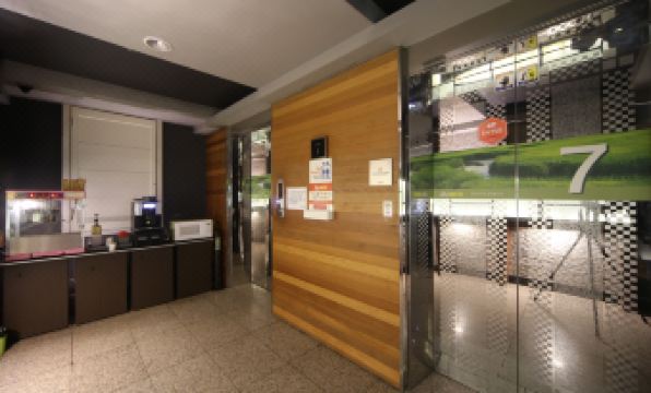 2. 스카이모텔..