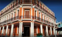 Hotel E Rueda Complejo Parque Zoológico Ciego de Ávila附近的飯店