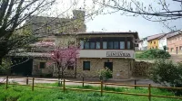 Apartamentos Fuentevieja Hôtels à : Arbancon